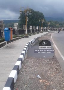 batu andesit bakar untuk trotoar purwakarta dari Sinergi Stone Cirebon