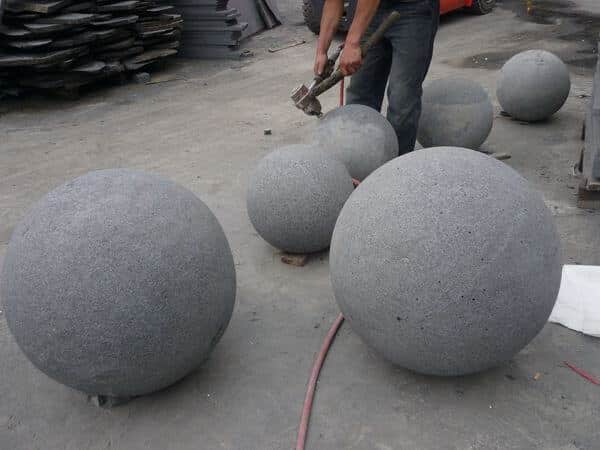 bollard bola batu alam andesit