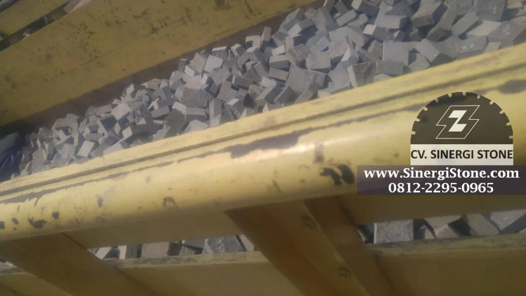 Pengiriman Batu Andesit ke JABODETABEK, Jawa & Luar Jawa oleh Sinergi Stone