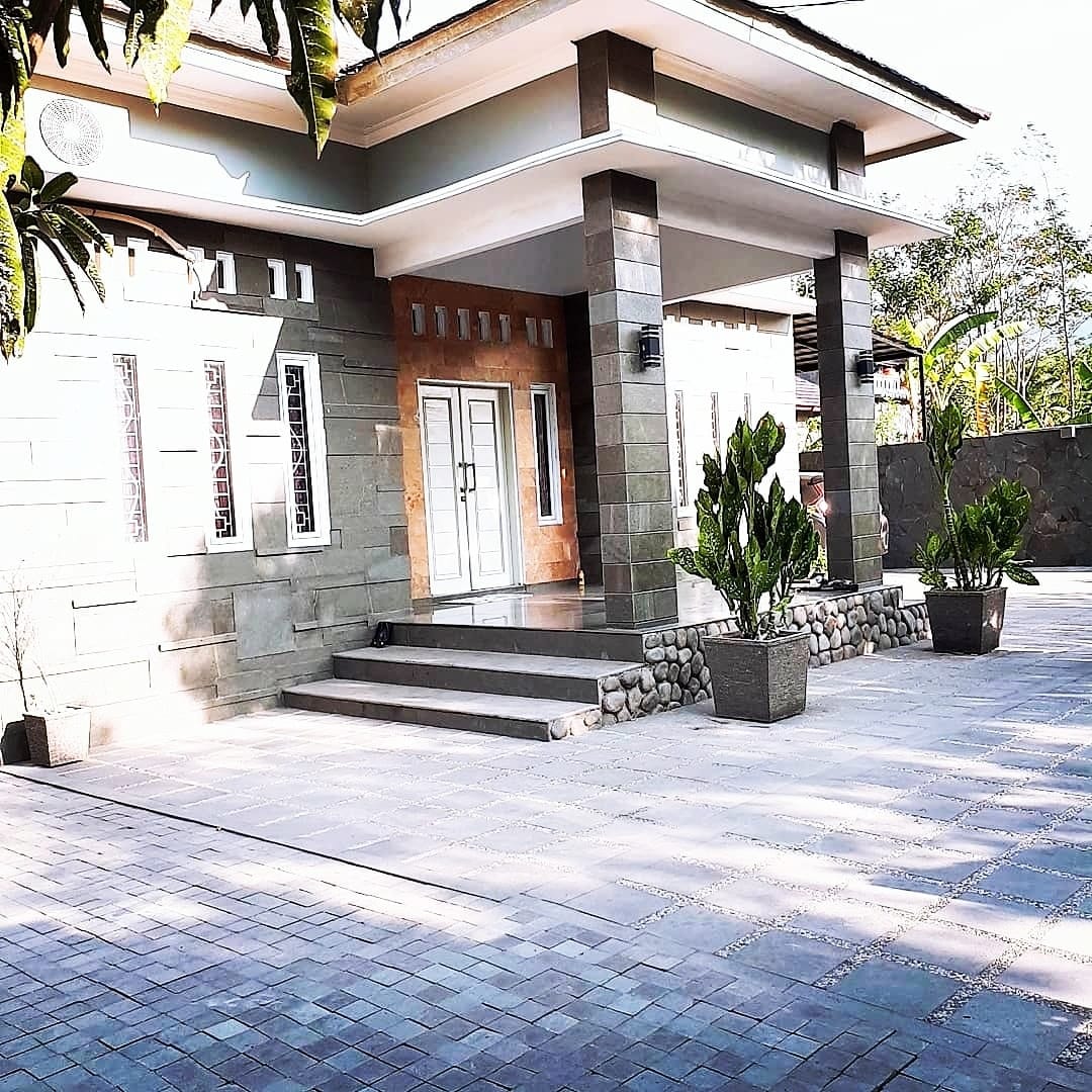 Desain Keren Rumah Minimalis Batu Alam Terbaru 2021