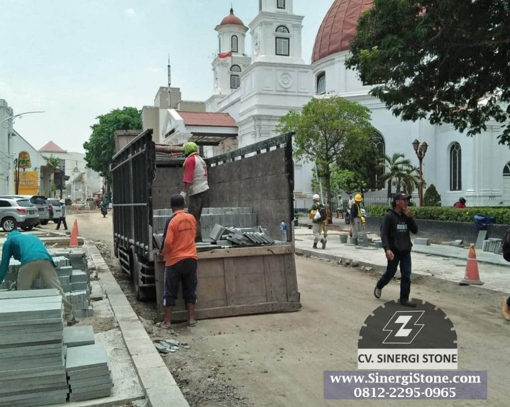 Supply batu andesit cv sinergi stone pada proyek kota lama semarang tahun 2018