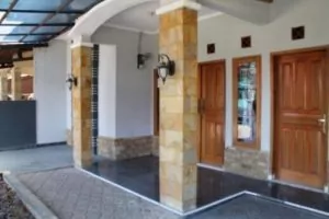 gambar model desain tiang teras rumah minimalis nan mewah