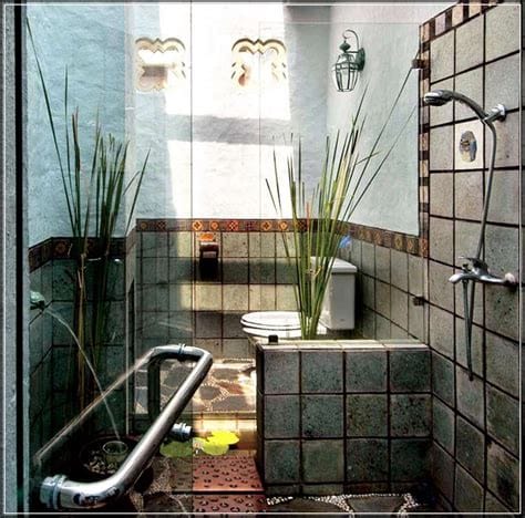 tips memilih desain keramik kamar mandi batu alam