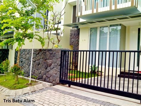 batu alam kewal dinding depan rumah pagar taman