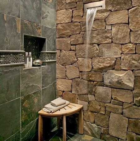 desain kamar mandi menggunakan batu alam kayu