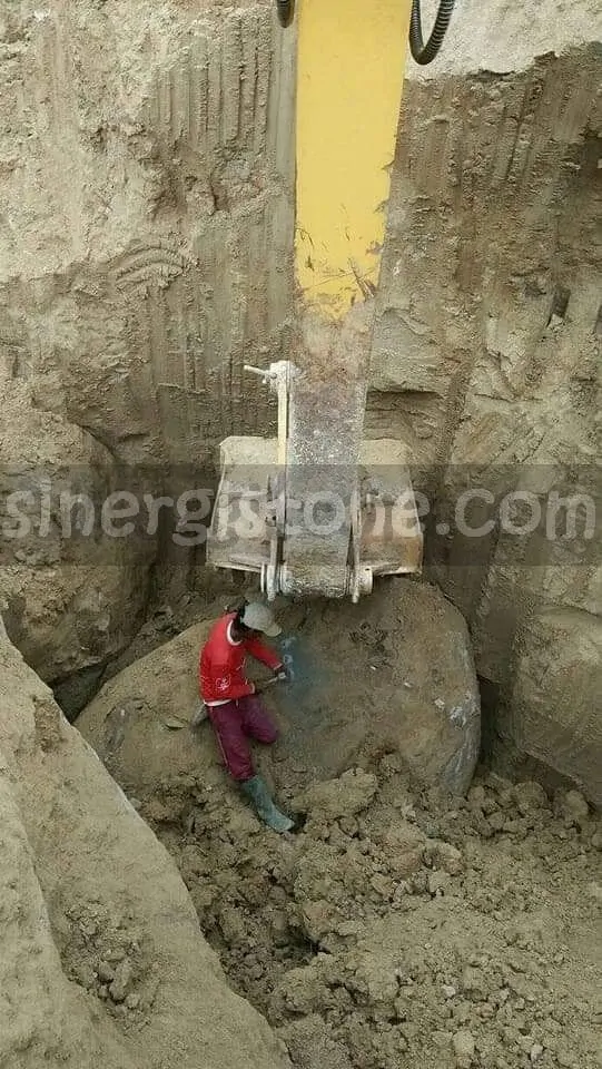 industri tambang batu andesit