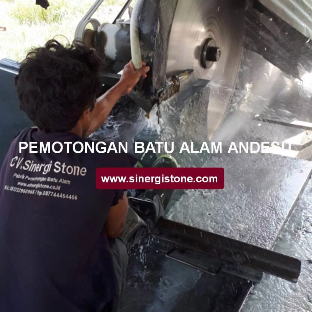 pemotongan batu alam andesit
