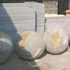bollard batu alam andesit bentuk bola