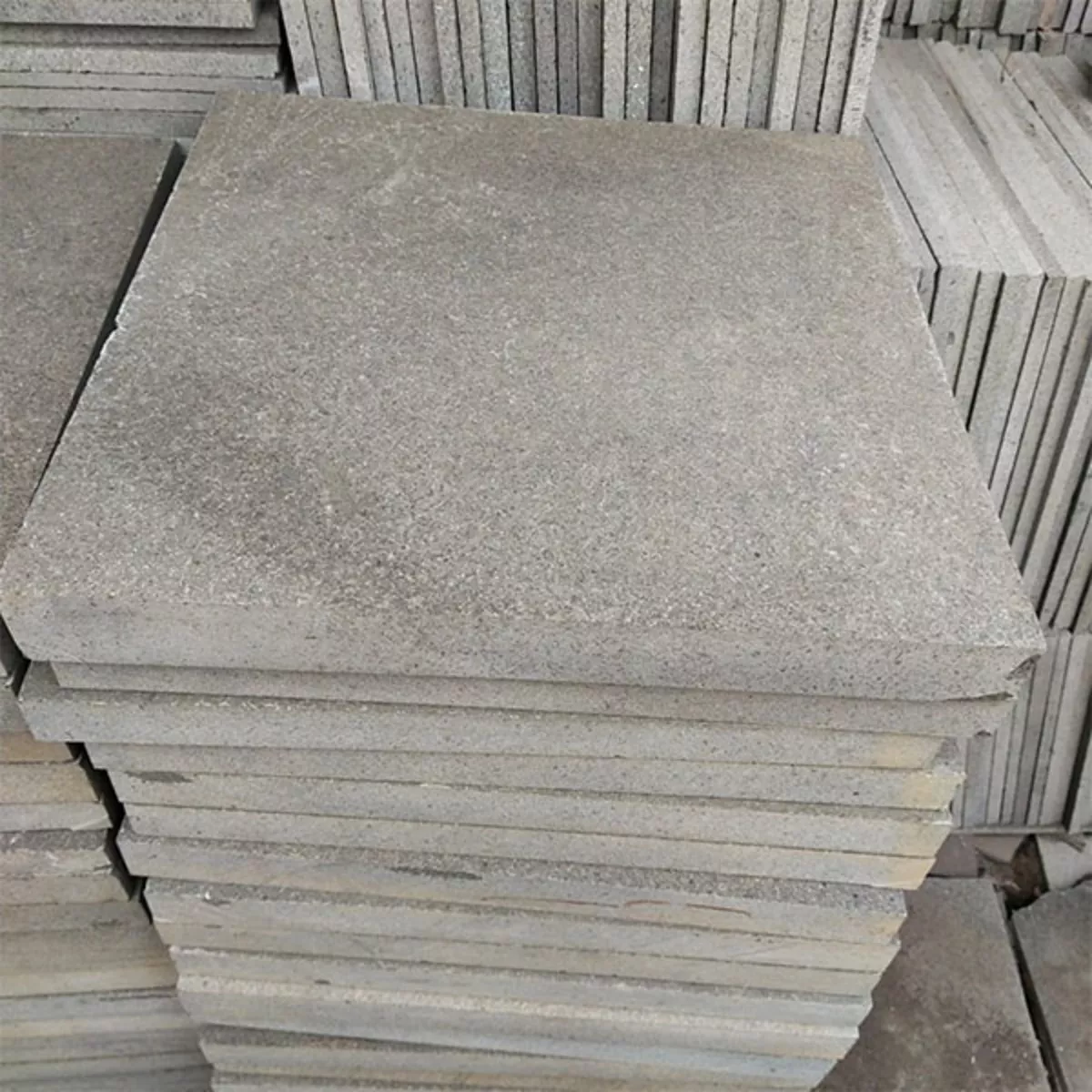 Batu Andesit Bakar 60x60